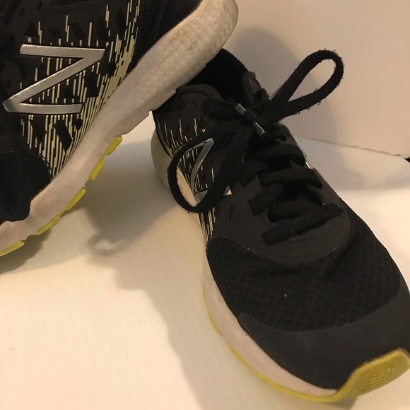 New Balance Running Shoes - Picture 3 of 7